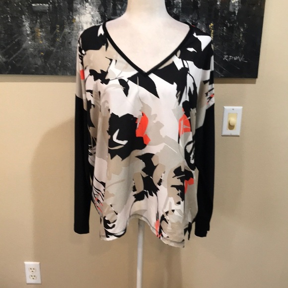 DKNY Black Floral Front Oversized Long Sleeve Top-No Size Tag See Measurements - Picture 1 of 11